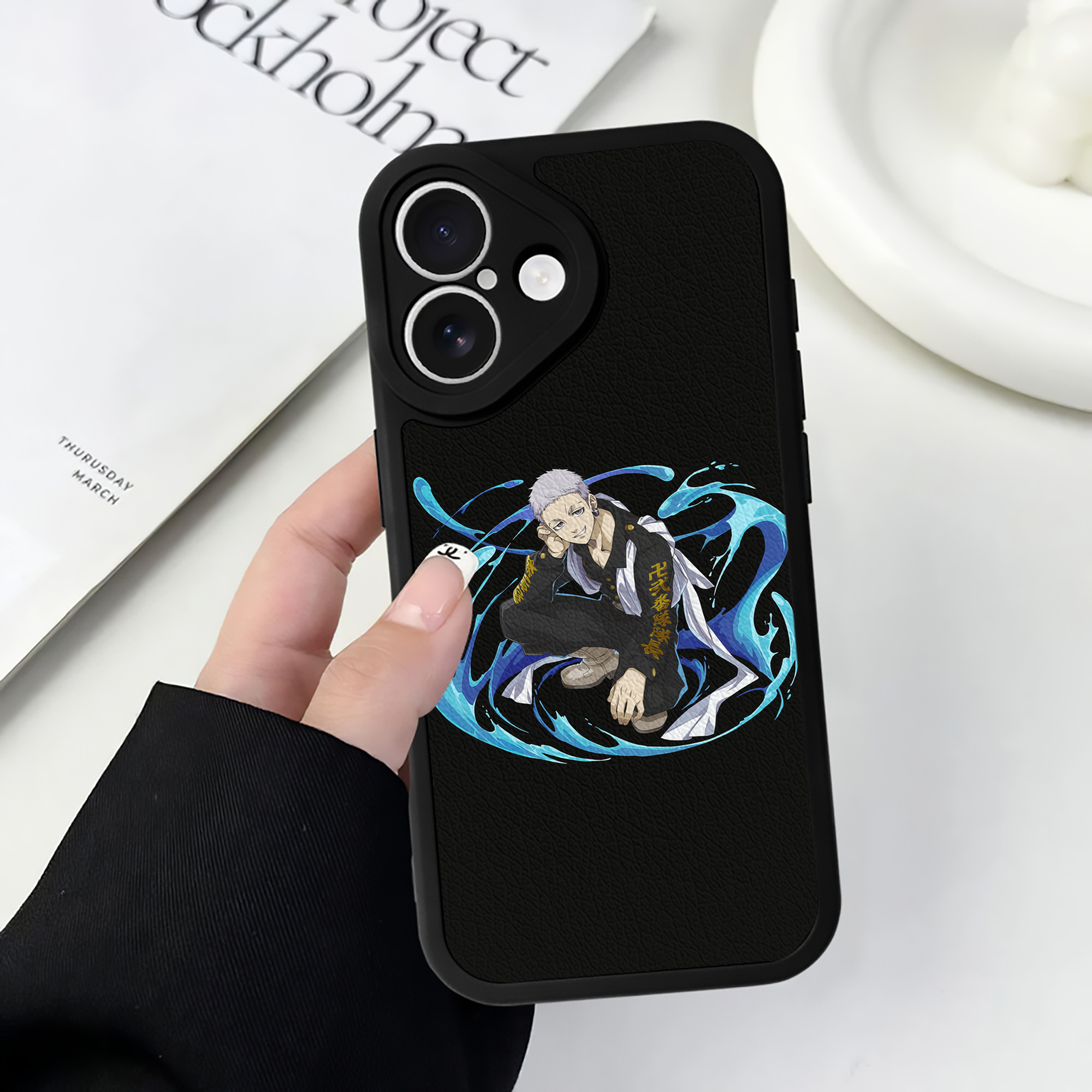 （画像用） 東京リベンジャーズ Tokyo Revengers 【iPhone 16シリーズ対応】シリコンスマホケース（レザー調） 材質：シリコン